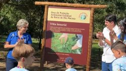 natureza-e-inclusao:-trilha-sensorial-para-autistas-e-inaugurada-em-cachoeiras-de-macacu